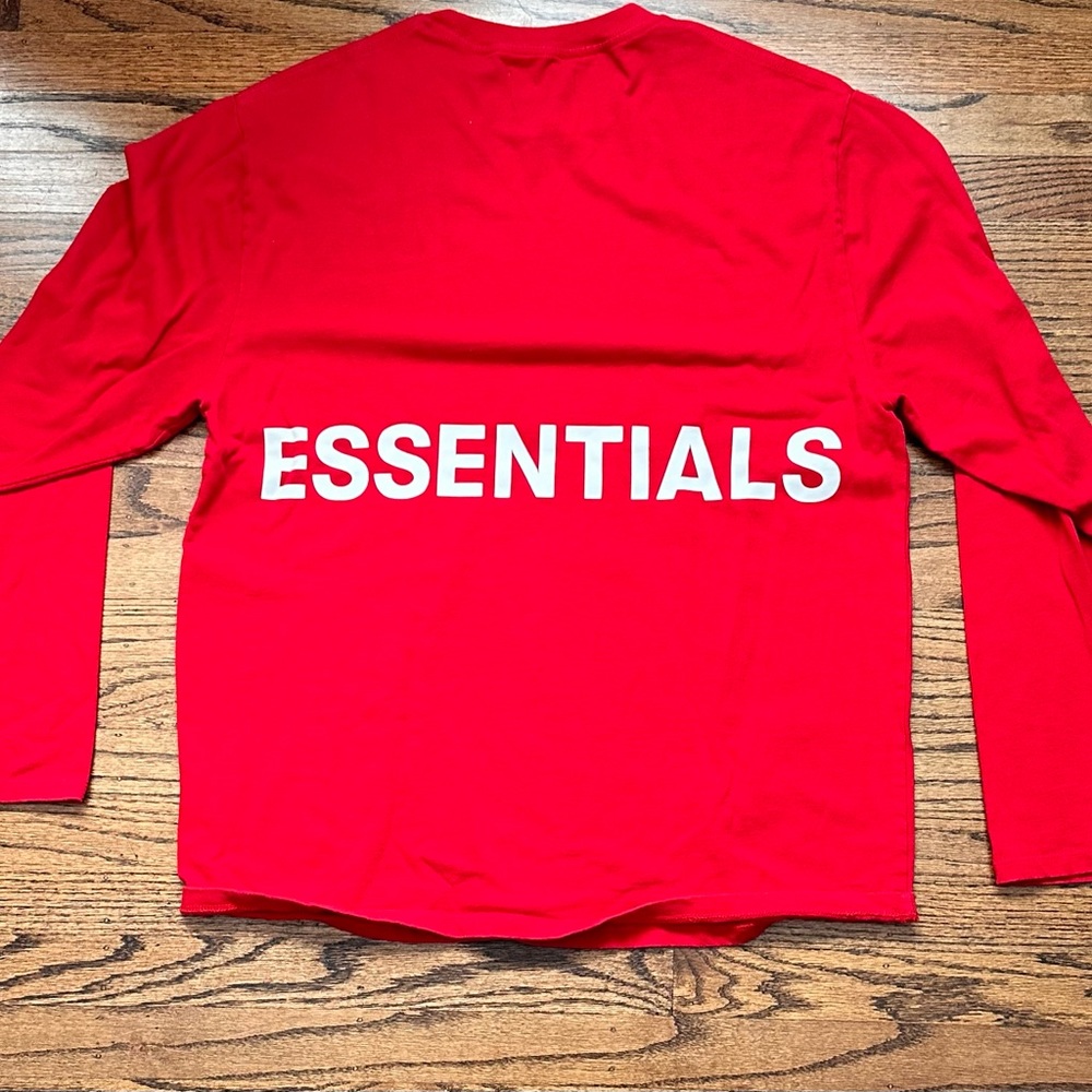 Essentials Fear of God Red Crew Neck, Ripped tag